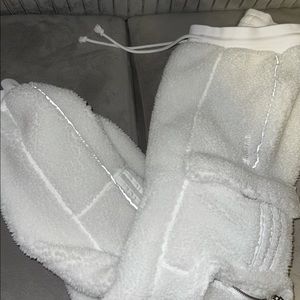 IVY PARK FLEECE SWEATPANTS *WORN ONCE* SUPER COMFY